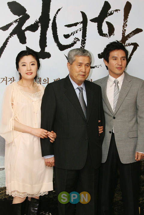 임권택 감독 100번째 연출작 '천년학' 시사회