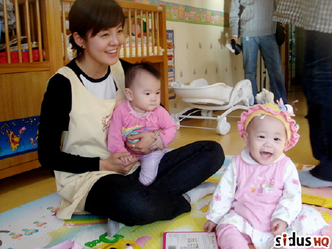 김성은, 일일 엄마 됐다... 홀트아동복지회 봉사활동