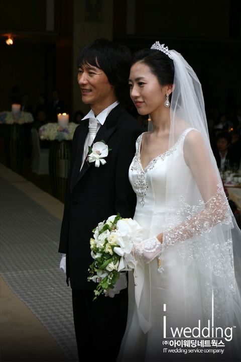 넥스트 김세황, 7살 연하 신부와 결혼