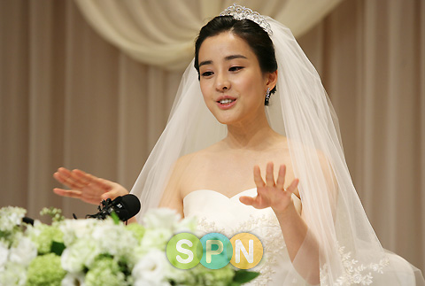 [포토]'새색시' 박은혜, '남편에게 한정식 차려주고 싶어요~'