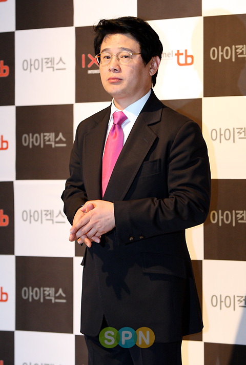 [포토]김병찬 '동엽씨, 사업 번창하시기를 빕니다'