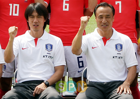 [포토]박성화-홍명보 '축구 대표팀 화이팅~'