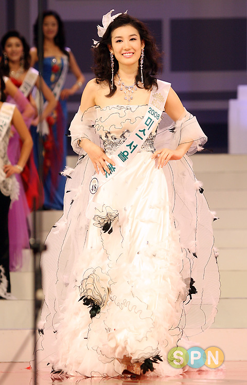 [포토]2008 미스코리아 선 최보인, ''화이트 드레스 예쁘죠?''