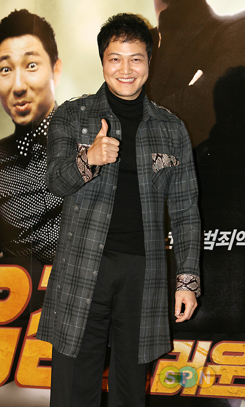 [포토]정웅인, '경찰 위장잠입한 조폭 역 맡았어요~'