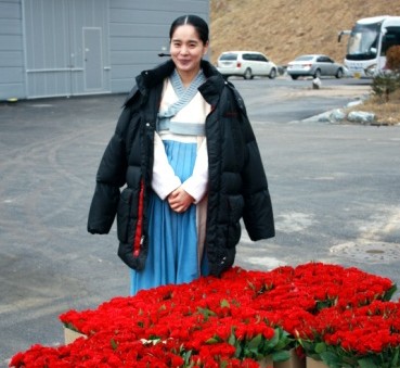 션, 정혜영에게 장미 3000송이...만남 3000일 기념