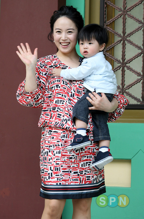 [포토]이혜은, ''너무 너무 축하해요~''