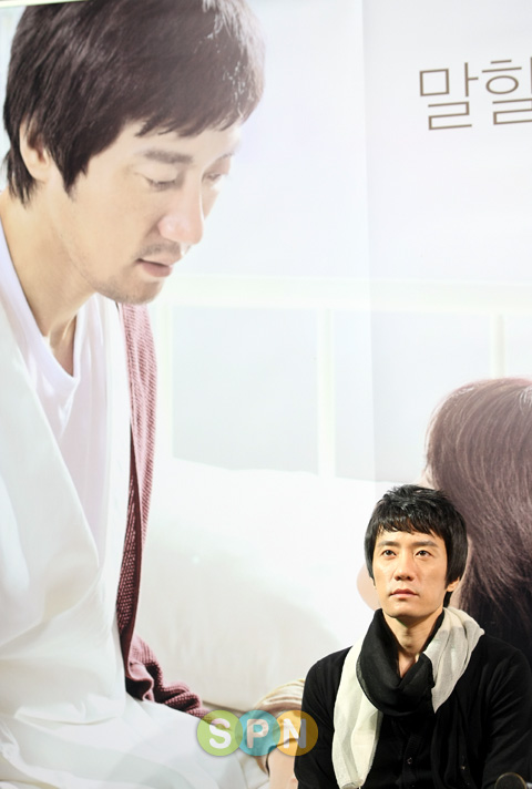 [포토]김명민, ''연기하는 동안 루게릭 환자로 살았어요''