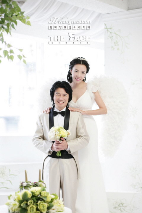 [포토]천사의 날개 단 신부 김혜영·행복한 신랑 김성태 커플