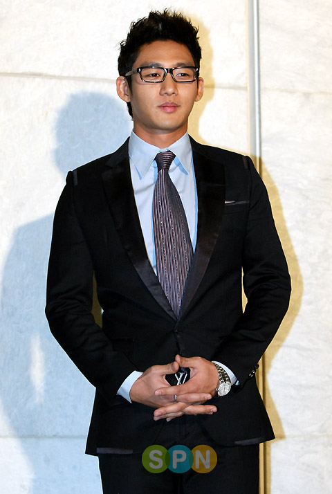 [포토]이태성 ''결혼 축하드려요''