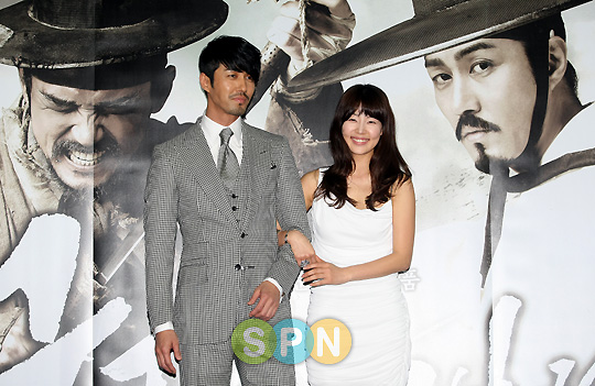 [포토]차승원-한지혜, ''우린 사랑하는 사이~''