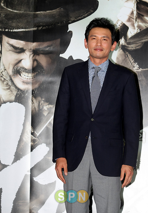 [포토]황정민, ''봉사 검사랍니다''