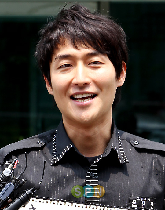 [포토]''소집해제'' 김인석 ''(이)수근아~ 이제 긴장해라''