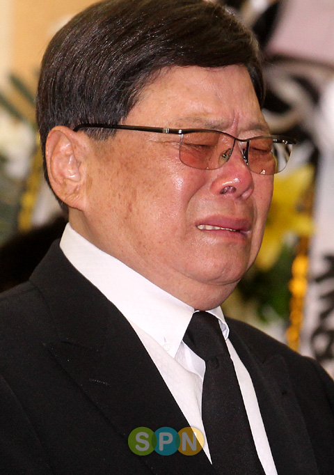 [포토]오열하는 남보원 `이렇게 가다니...`