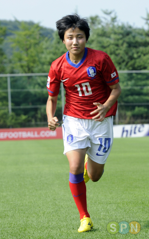 (U-17 女월드컵 우승)여민지, 여자축구의 미래로 우뚝