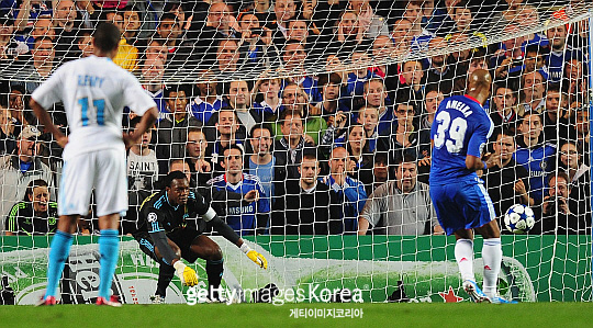 ''푸른 제국'' 첼시, 마르세유에 2-0 완승(종합)