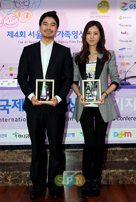 [포토]정준-한채아 `영상축제 많이 사랑해주세요`