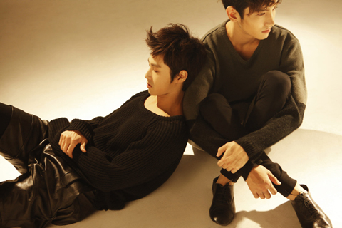 유노윤호 "다시 한번 같이 날아요" 컴백 인사