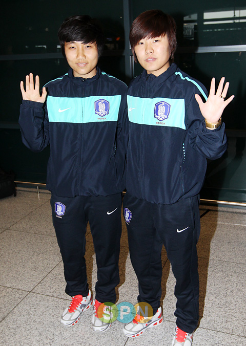 [포토]여민지-지소연 `한국여자축구 저희가 책임질게요`