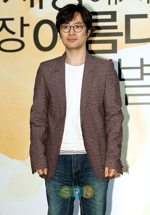 [포토]포토타임 갖는 민규동 감독