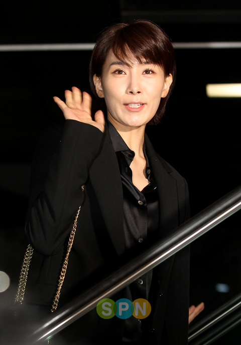 [포토]김서형 `유선씨 항상 행복하세요`