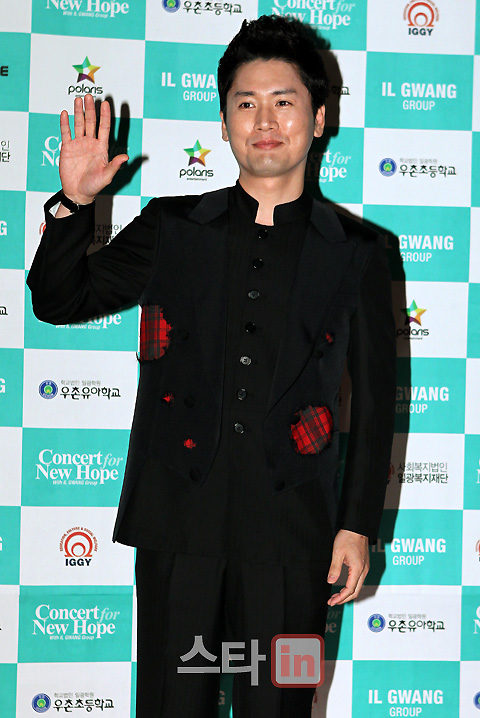 [포토]팝페라가수 정세훈 `반갑습니다`