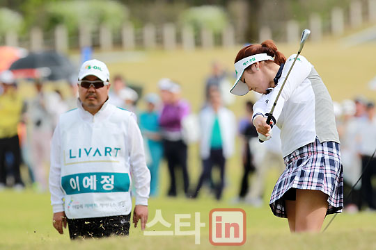 [포토]이예정 `그린으로 날아라`