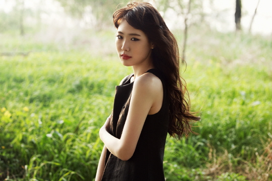 맹유나, 신곡 `묻지마`로 활동 `한국의 수잔베가`