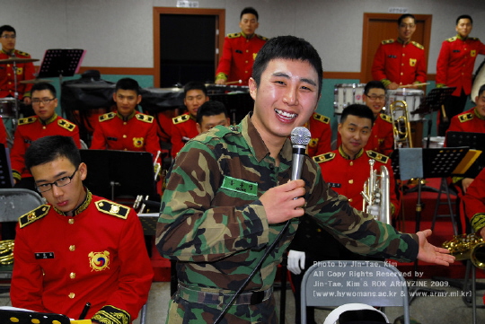 '웃찾사' 홍동명 상병의 軍 생활..."'웅이아버지' 이진호 최고"