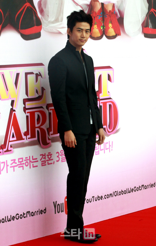 [포토]옥택연 ''새신랑입니다''