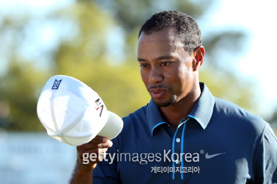실격 논란 휩싸인 우즈...결과적으로 '타이거룰'은 없었다