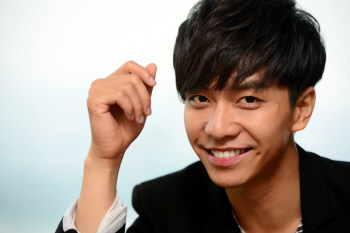 이승기 "'꽃보다 할배' 기막힌 아이템, 나PD  안 죽었네"