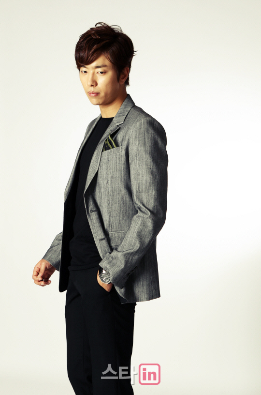 [포토]윤현민 ''많이 사랑해 주세요''