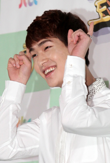 ‘시트콩 로얄빌라’ 온유, “이나영-정아? 이상형 매번 바뀐다”