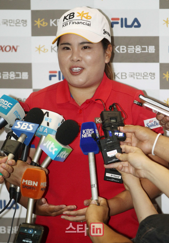 [포토]취재진에 둘러싸인 '메이저 퀸' 박인비
