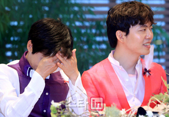[포토]김조광수 '덥다 더워~'