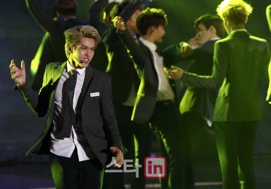 [포토]EXO 크리스 '무대 장악하는 카리스마'