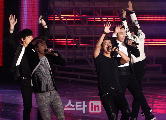 [포토]2PM '모두 손들어'
