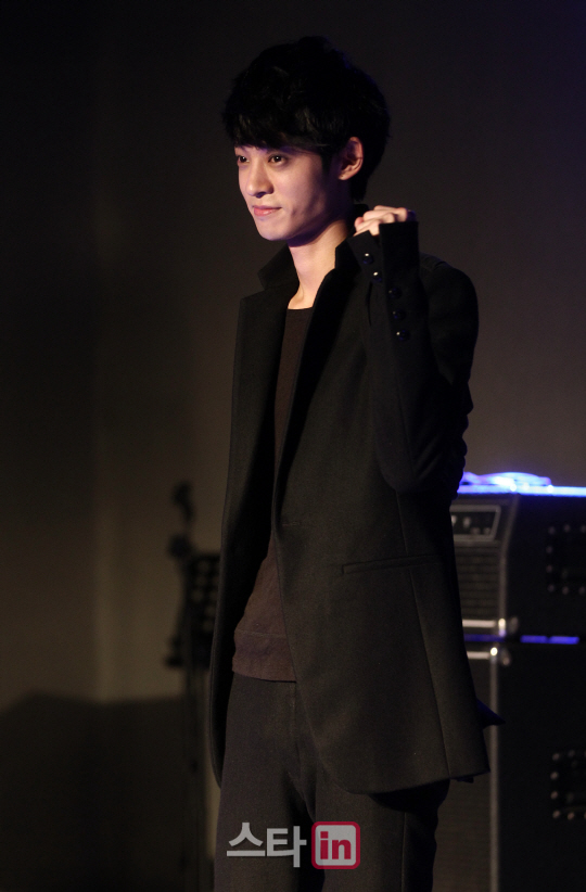 [포토]정준영 '많이 사랑해 주세요'