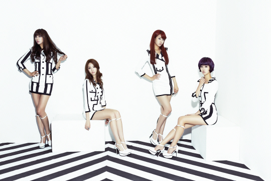 베스티, 두 번째 싱글 '연애의 조건' 단체 재킷 공개