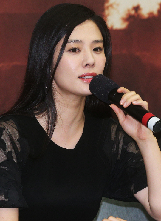 [포토] 질문에 답하는 김현주
