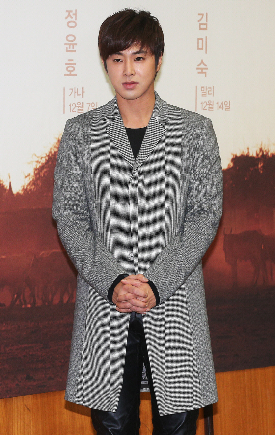 [포토] 포즈 취하는 유노윤호