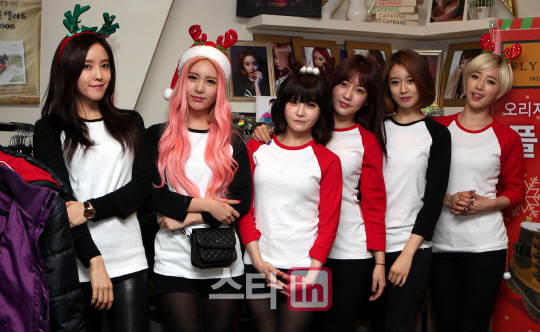 [포토]티아라 '자선바자회로 따뜻한 마음 나눠요'
