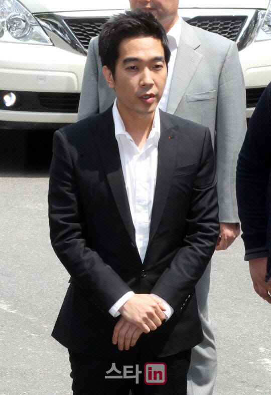 고영욱, 실형-전자발찌 확정.. 누리꾼 "형량 가볍다"