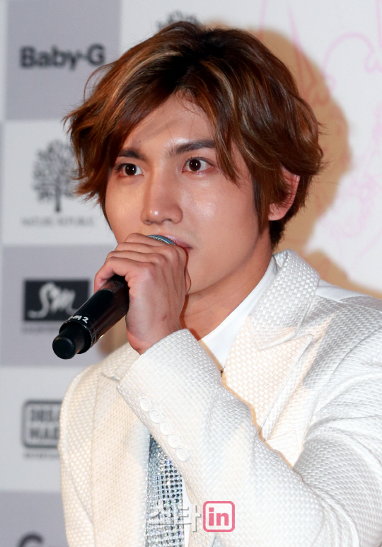 [포토]동방신기 최강창민 '좋은 무대 보여드릴게요'