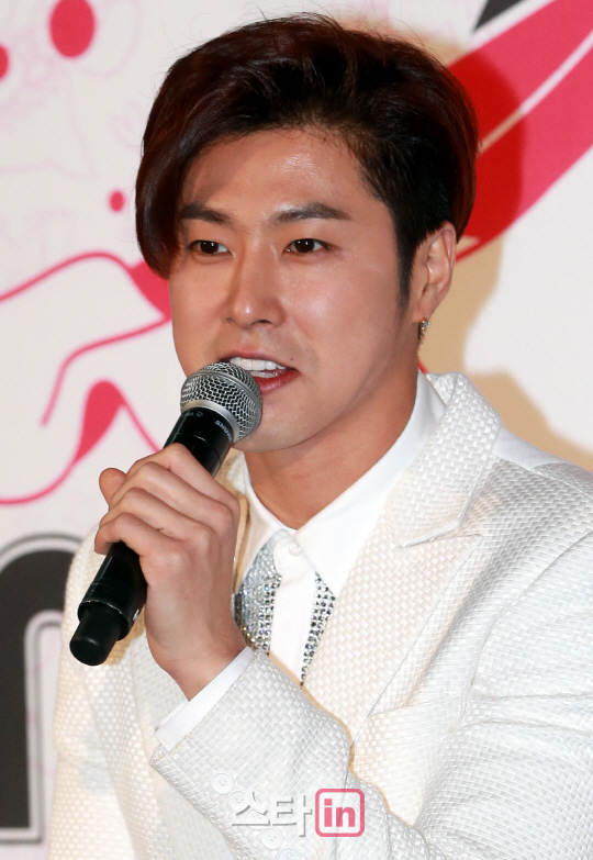 [포토]동방신기 유노윤호 '좋은 무대로 보답할게요'