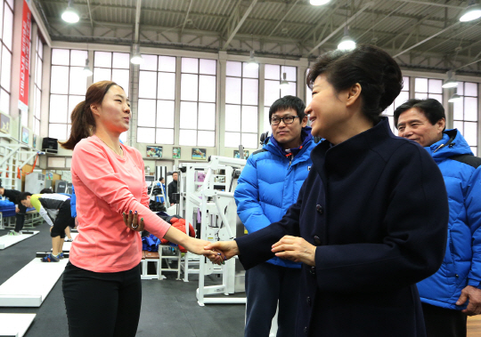 [포토] 이상화 격려하는 박 대통령