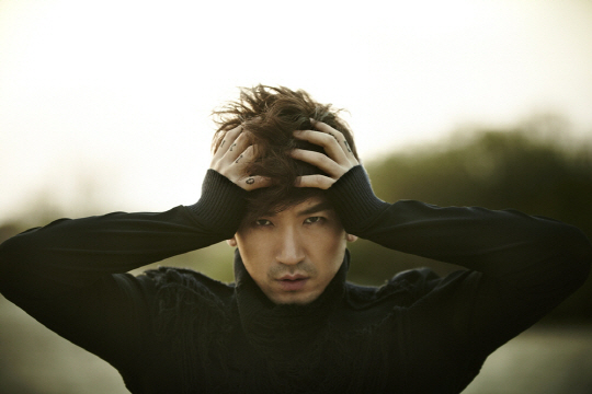 이민우, M 솔로 데뷔 10주년 앨범 발표..에릭 지원사격