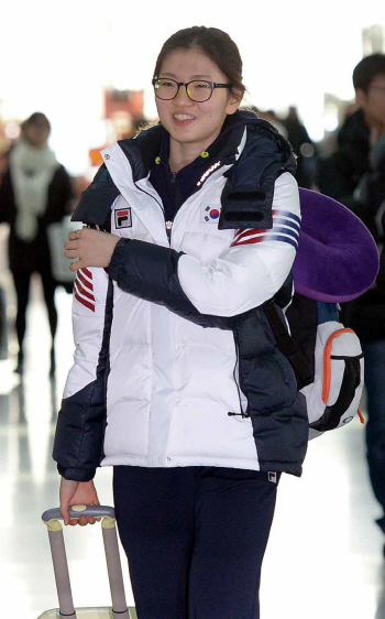 쇼트트랙 대표팀, 프랑스 전지훈련 출국..."자신감 넘친다"