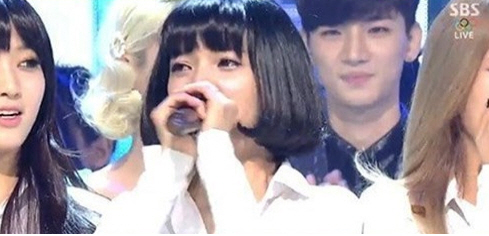 AOA, 데뷔 후 첫 가요순위프로그램 1위