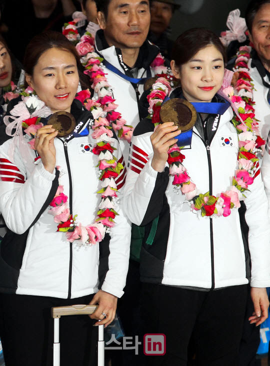 소치의 영웅들 '금의환향'...김연아 "후련하게 마쳤다"